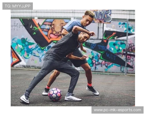 足球巨星训练日常揭秘：从早晨热身到技巧磨炼全程记录